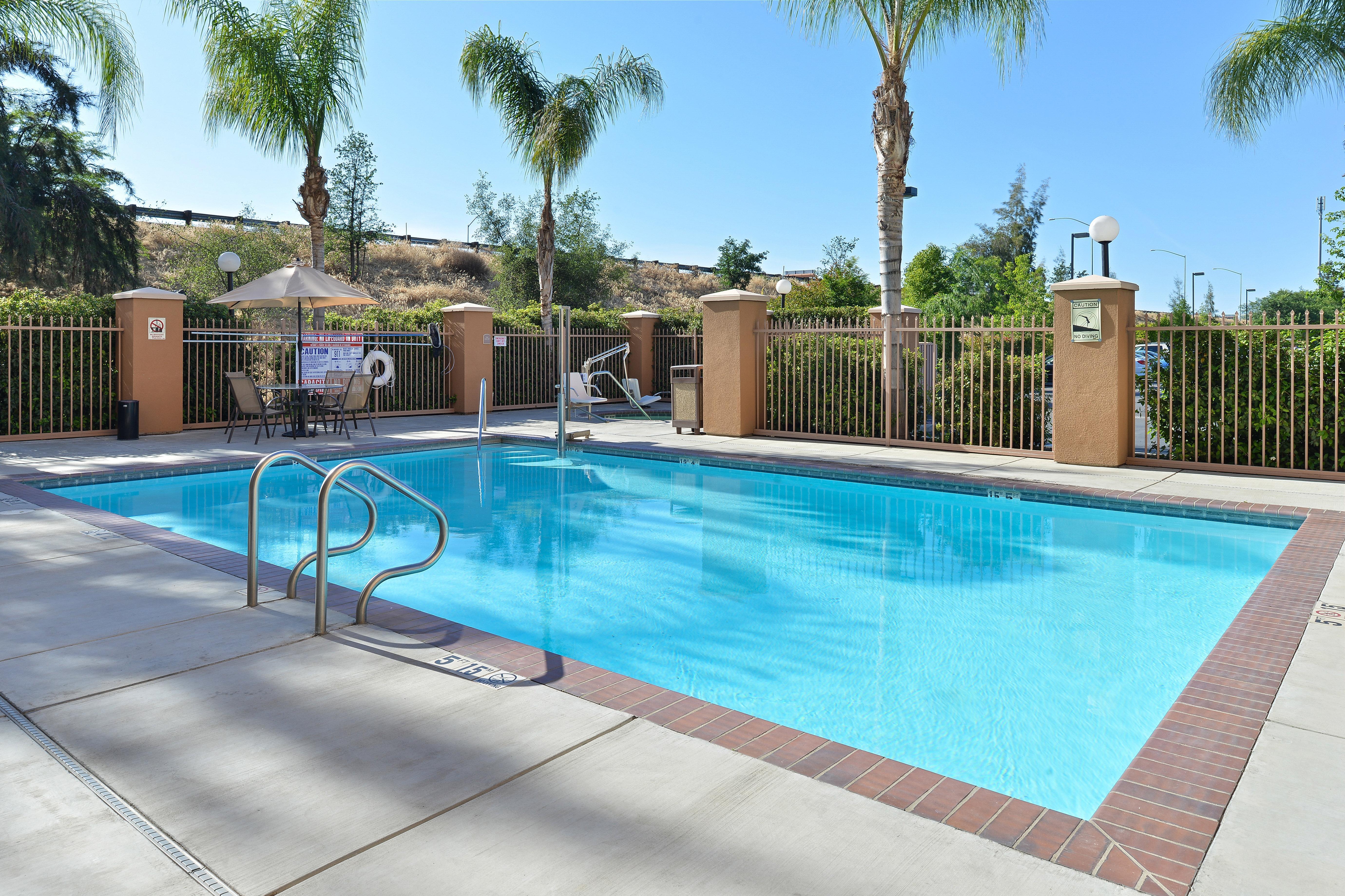 Holiday Inn Express Fresno River Park Highway 41 By Ihg Luaran gambar