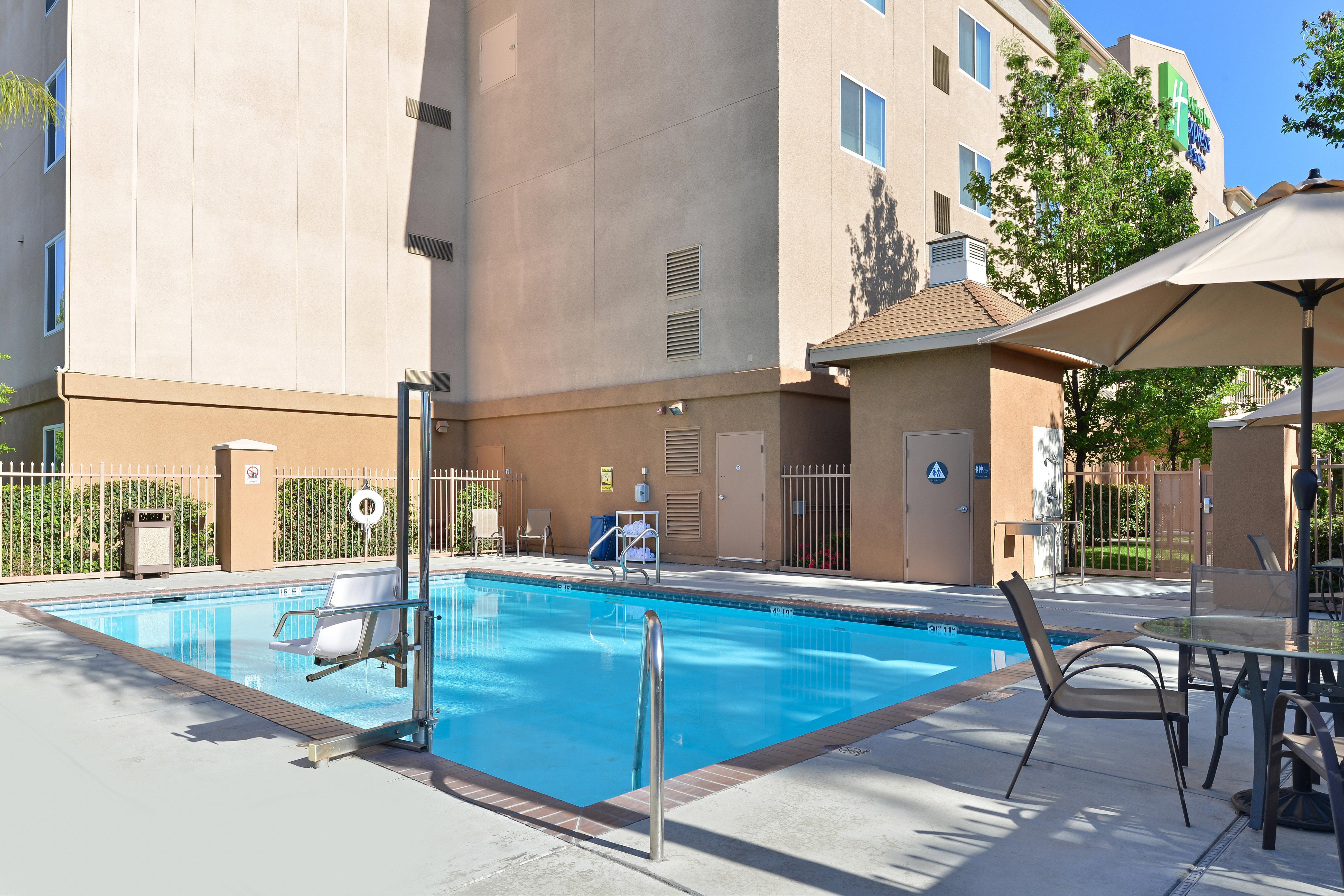 Holiday Inn Express Fresno River Park Highway 41 By Ihg Luaran gambar