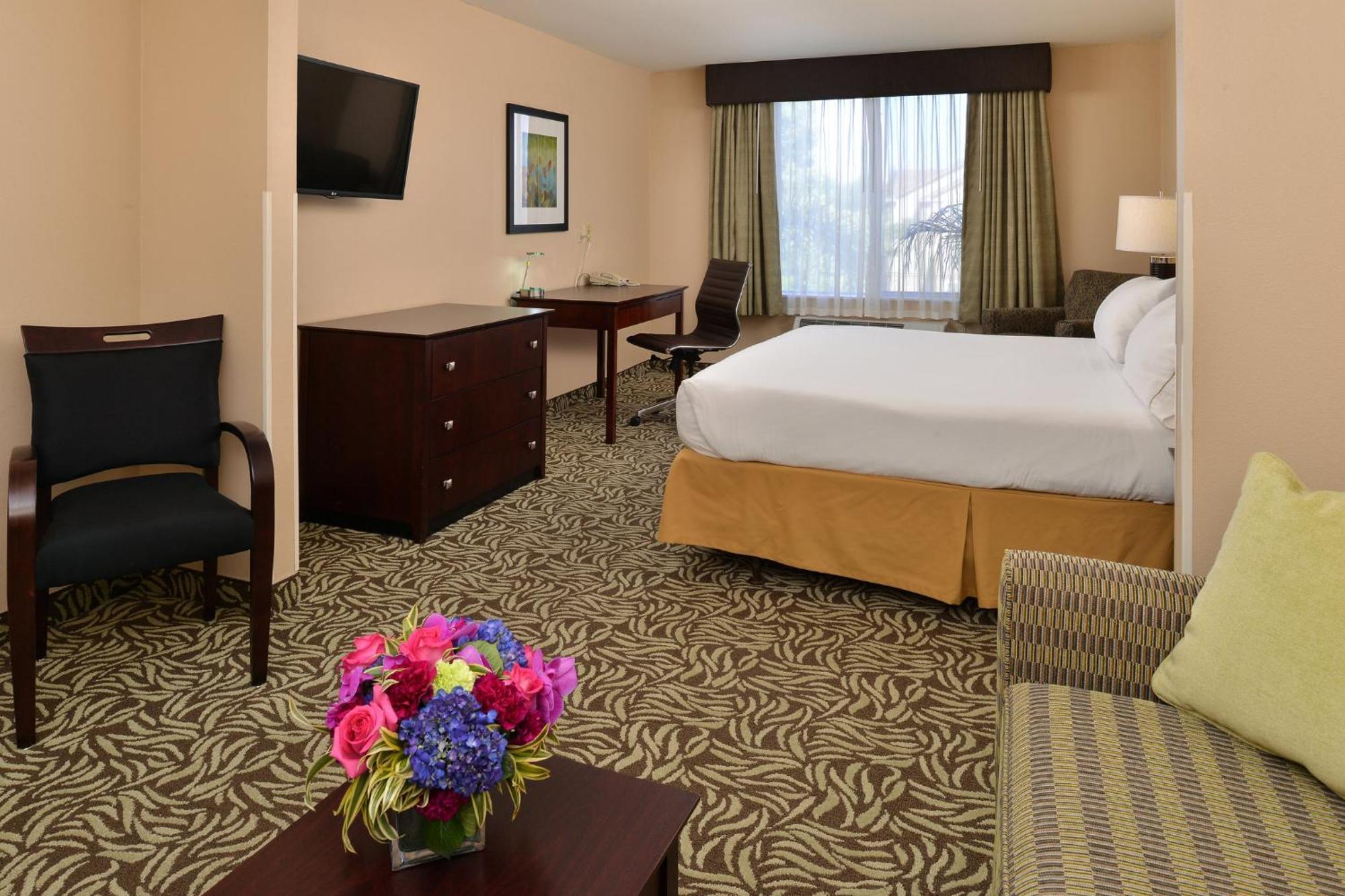 Holiday Inn Express Fresno River Park Highway 41 By Ihg Luaran gambar