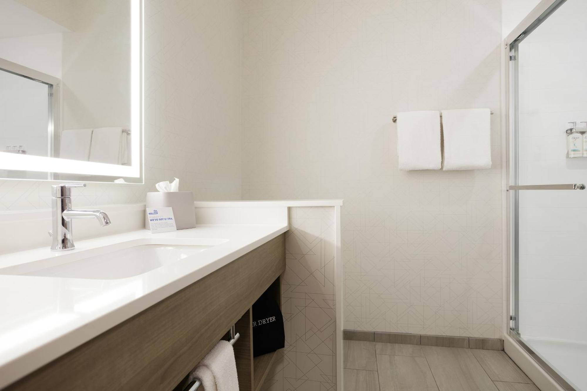Holiday Inn Express Fresno River Park Highway 41 By Ihg Luaran gambar